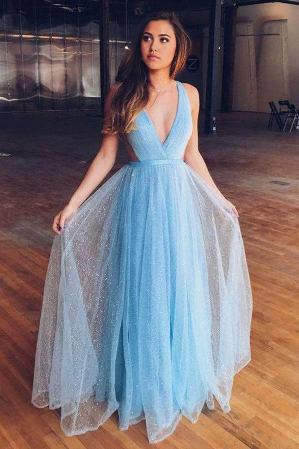 Vestido de fiesta largo de tul azul claro brillante con escote en V y corte A para adolescentes